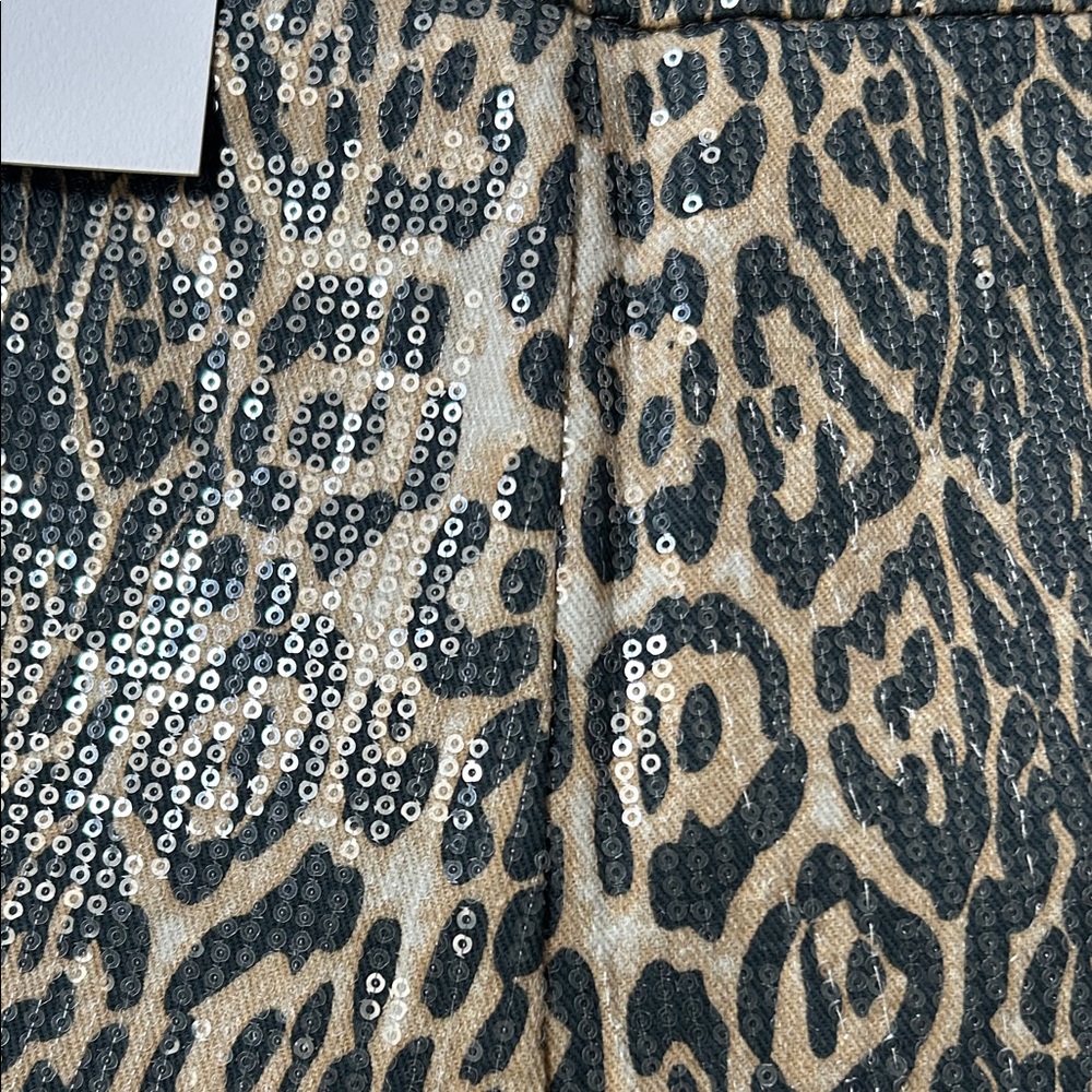 Leopard Print High Rise Shorts - Picture 15 of 16